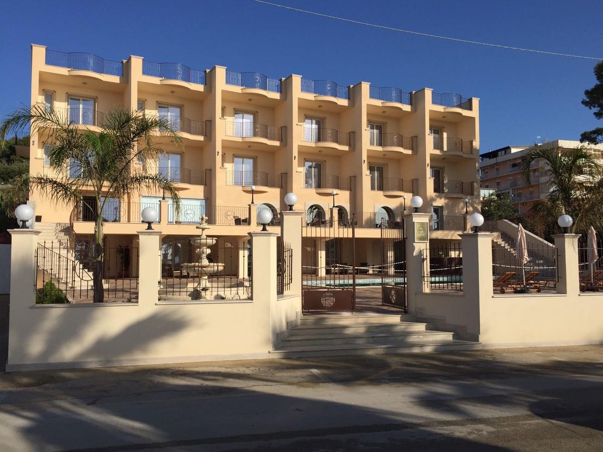 Hotel Riviera Palace Porto Empedocle Exterior photo